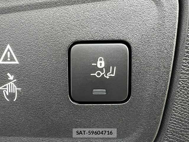 Peugeot 3008 2017-03 8285283-6