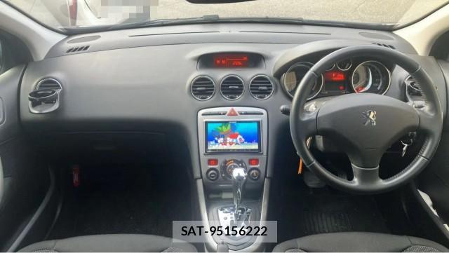 Peugeot 308 2011-08 8280950-2