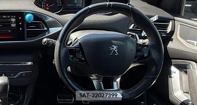 Peugeot 308 2015-12 8281408-16
