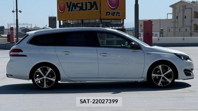 Peugeot 308 2015-12 8281408-3