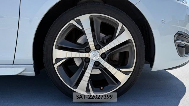 Peugeot 308 2015-12 8281408-8