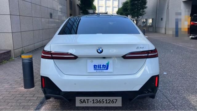 Bmw 5 SERIES 2023-11 8280577-1