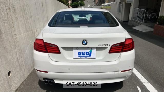 Bmw 5 SERIES 2011-02 8281019-1