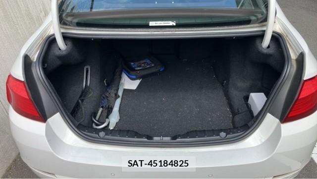Bmw 5 SERIES 2011-02 8281019-17