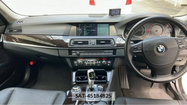 Bmw 5 SERIES 2011-02 8281019-2