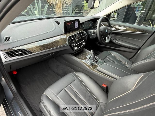 Bmw 5 SERIES 2018-03 8282540-15