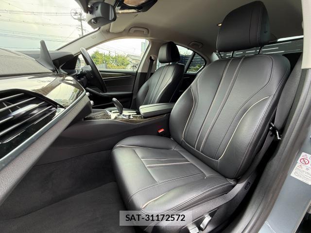 Bmw 5 SERIES 2018-03 8282540-16