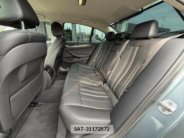 Bmw 5 SERIES 2018-03 8282540-17