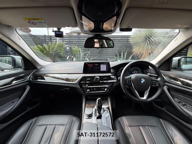 Bmw 5 SERIES 2018-03 8282540-2