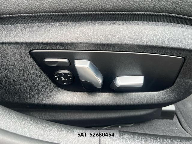 Bmw 5 SERIES 2023-03 8282719-12