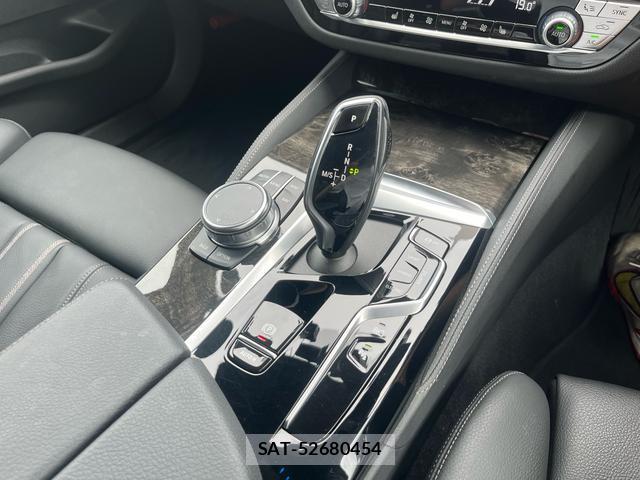 Bmw 5 SERIES 2023-03 8282719-9