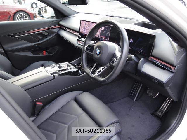 Bmw 5 SERIES 2024-12 8283302-7