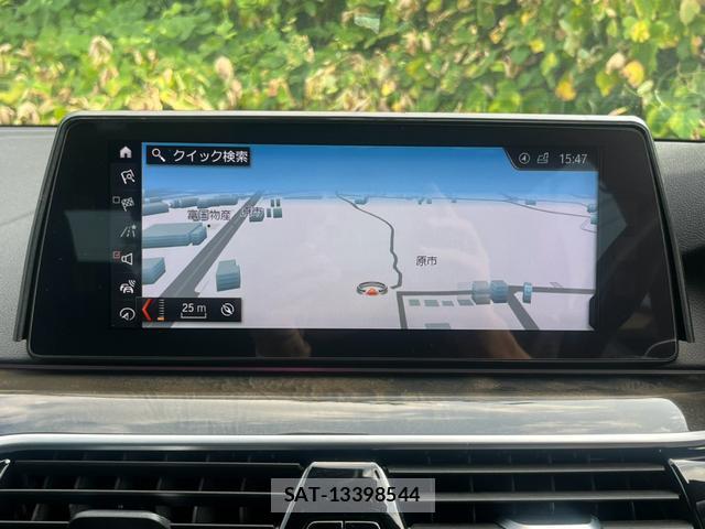 Bmw 5 SERIES 2018-06 8284077-3