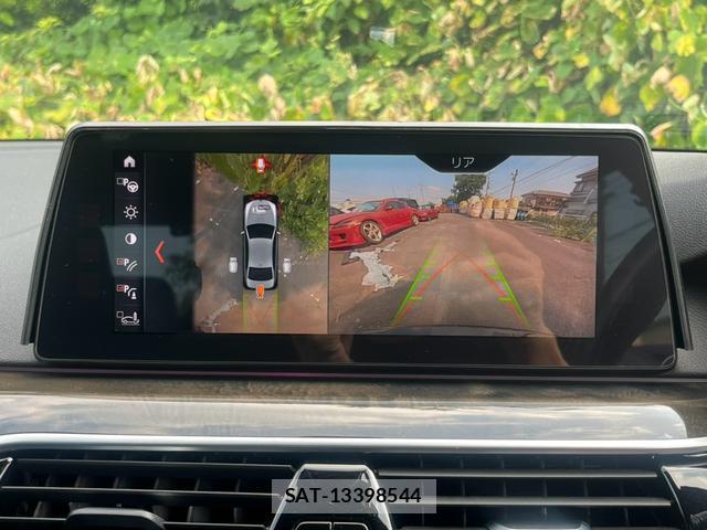 Bmw 5 SERIES 2018-06 8284077-4