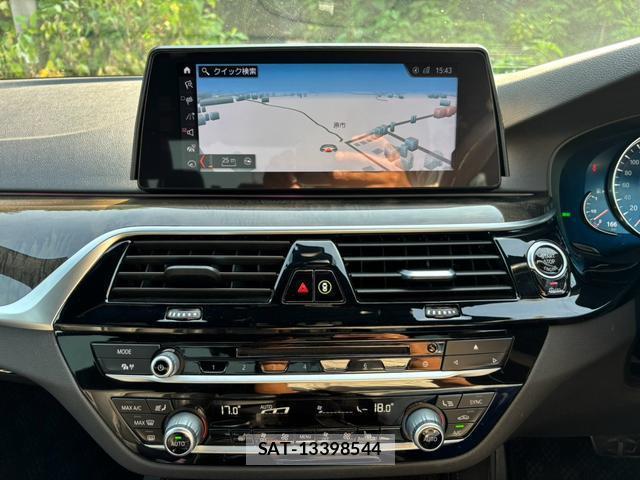 Bmw 5 SERIES 2018-06 8284077-6