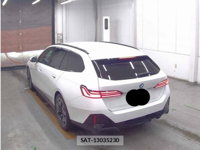 Bmw 5 SERIES 2026-02 8284775-1