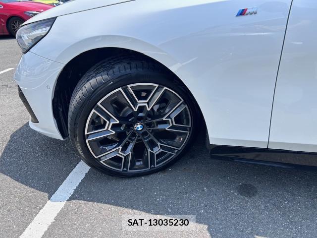 Bmw 5 SERIES 2026-02 8284775-8