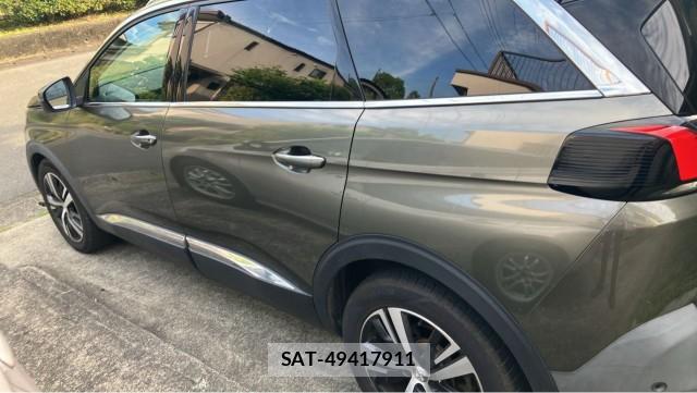 Peugeot 5008 2018-04 8281349-10