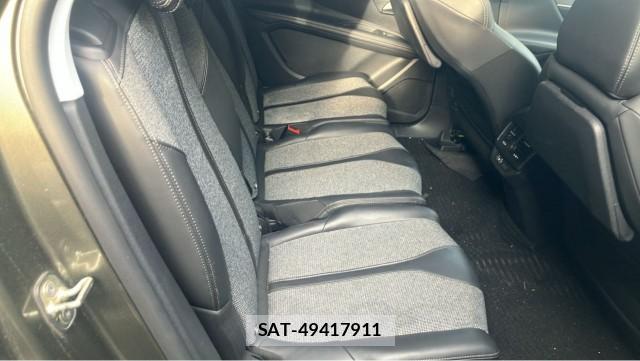 Peugeot 5008 2018-04 8281349-6