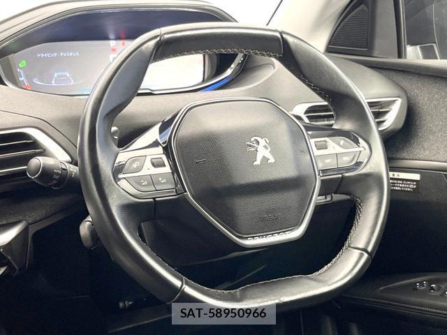 Peugeot 5008 2018-03 8282895-10