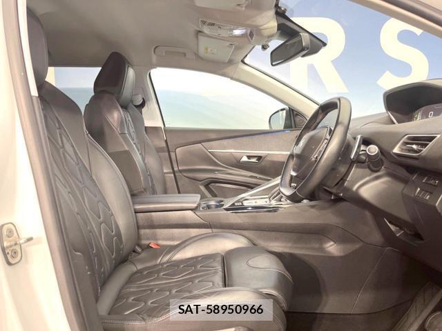 Peugeot 5008 2018-03 8282895-8