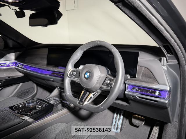 Bmw 7 SERIES 2023-08 8279235-3