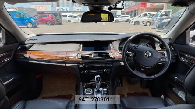 Bmw 7 SERIES 2013-02 8281054-2