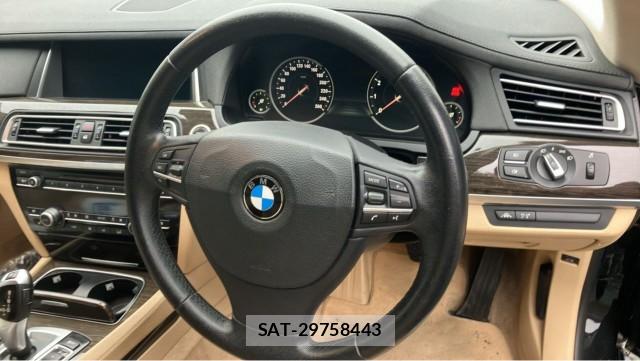 Bmw 7 SERIES 2014-05 8281470-2