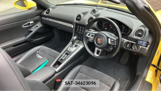 Porsche 718 Boxster 2020-03 8281161-2