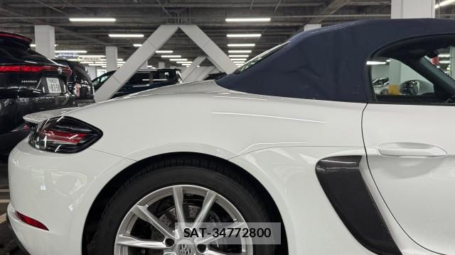 Porsche 718 Boxster 2017-09 8282118-12