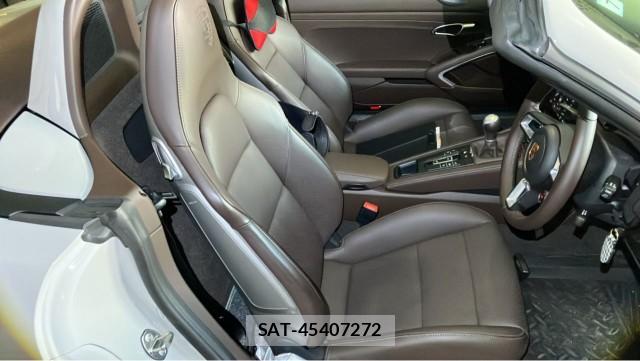 Porsche 718 Boxster 2019-07 8282471-5