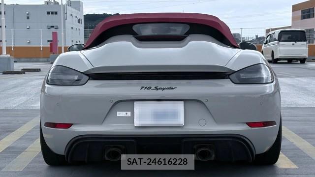 Porsche 718 Spyder 2021-02 8282041-1
