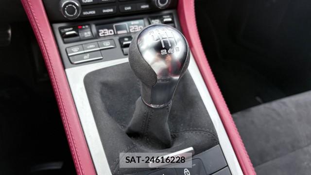 Porsche 718 Spyder 2021-02 8282041-12