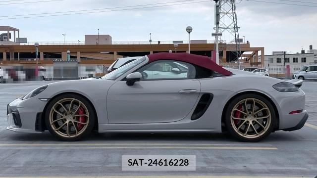 Porsche 718 Spyder 2021-02 8282041-8