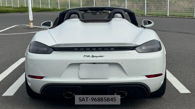 Porsche 718 Spyder 2021-02 8282256-1