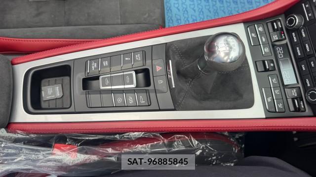 Porsche 718 Spyder 2021-02 8282256-10