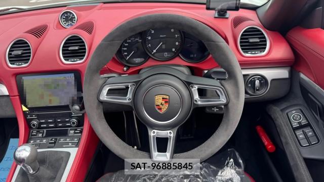 Porsche 718 Spyder 2021-02 8282256-11