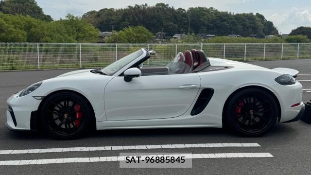 Porsche 718 Spyder 2021-02 8282256-9