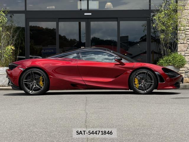 McLaren 720S 2018-01 8277498-14