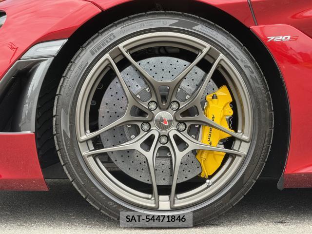 McLaren 720S 2018-01 8277498-16