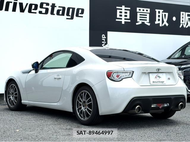 Toyota 86 2013-04 8279175-18