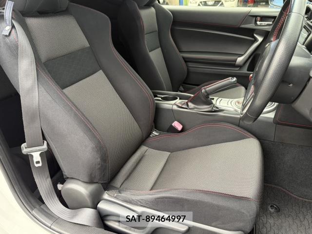 Toyota 86 2013-04 8279175-5