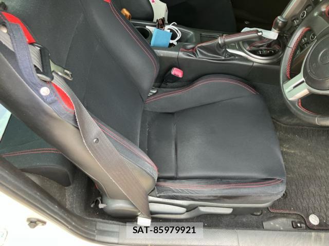 Toyota 86 2012-05 8279650-5