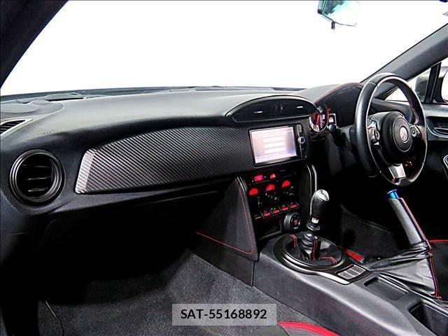 Toyota 86 2020-09 8281223-12