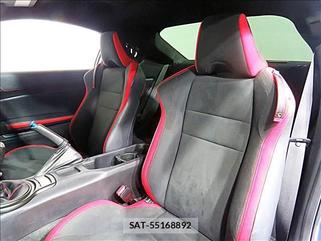 Toyota 86 2020-09 8281223-13