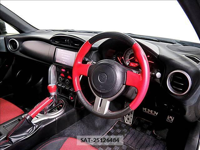 Toyota 86 2012-09 8281224-10