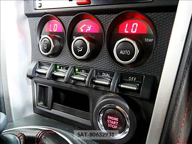 Toyota 86 2014-01 8281255-16