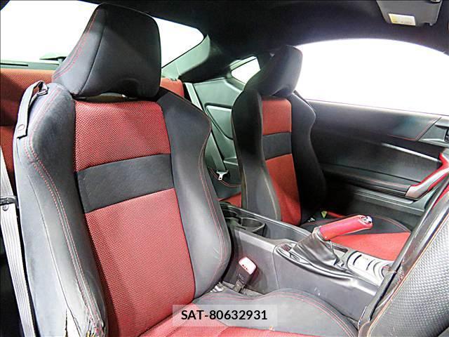 Toyota 86 2014-01 8281255-5