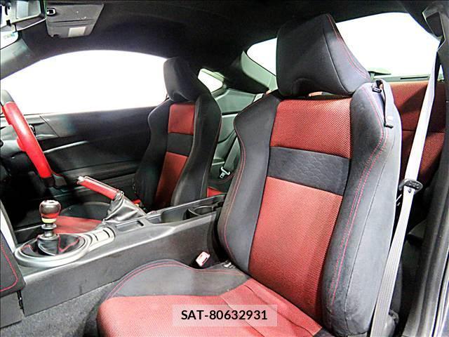 Toyota 86 2014-01 8281255-6