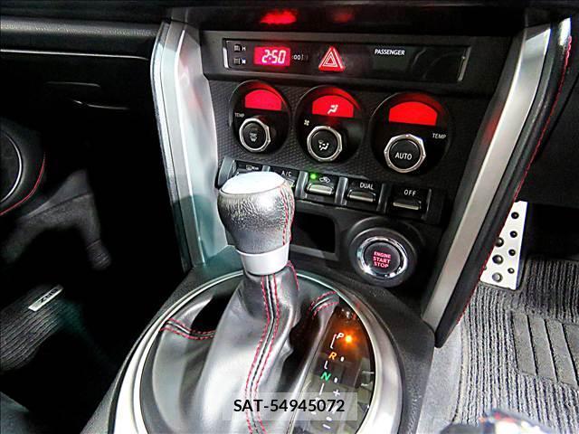 Toyota 86 2012-07 8281258-17